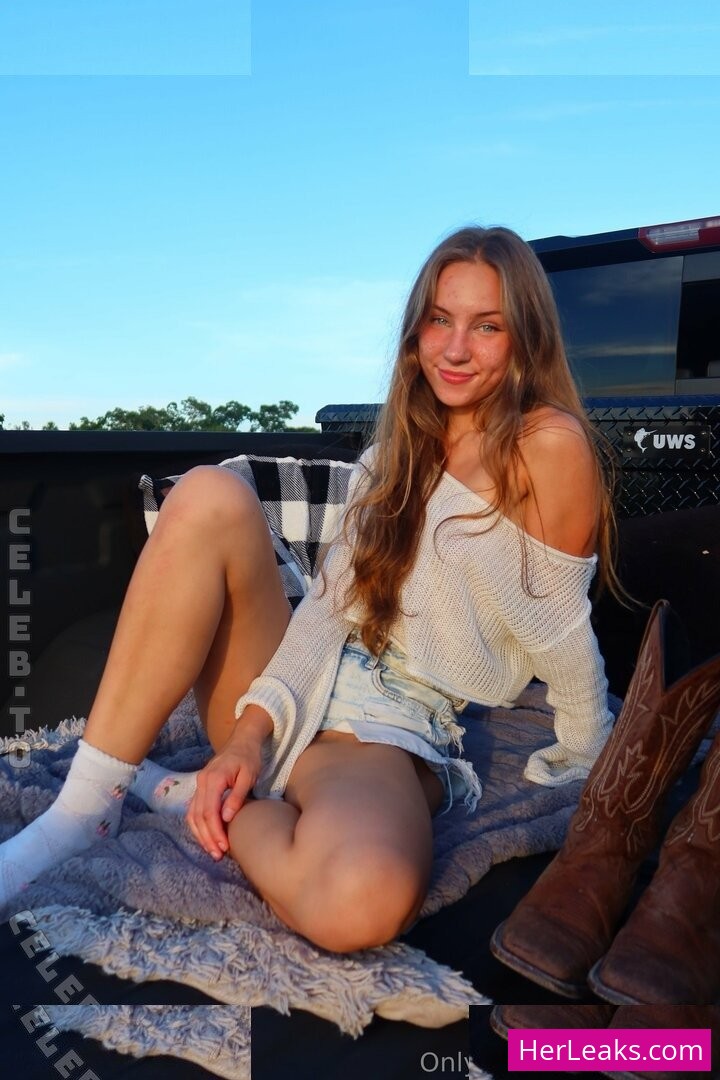 Anya Lacey - Image 61