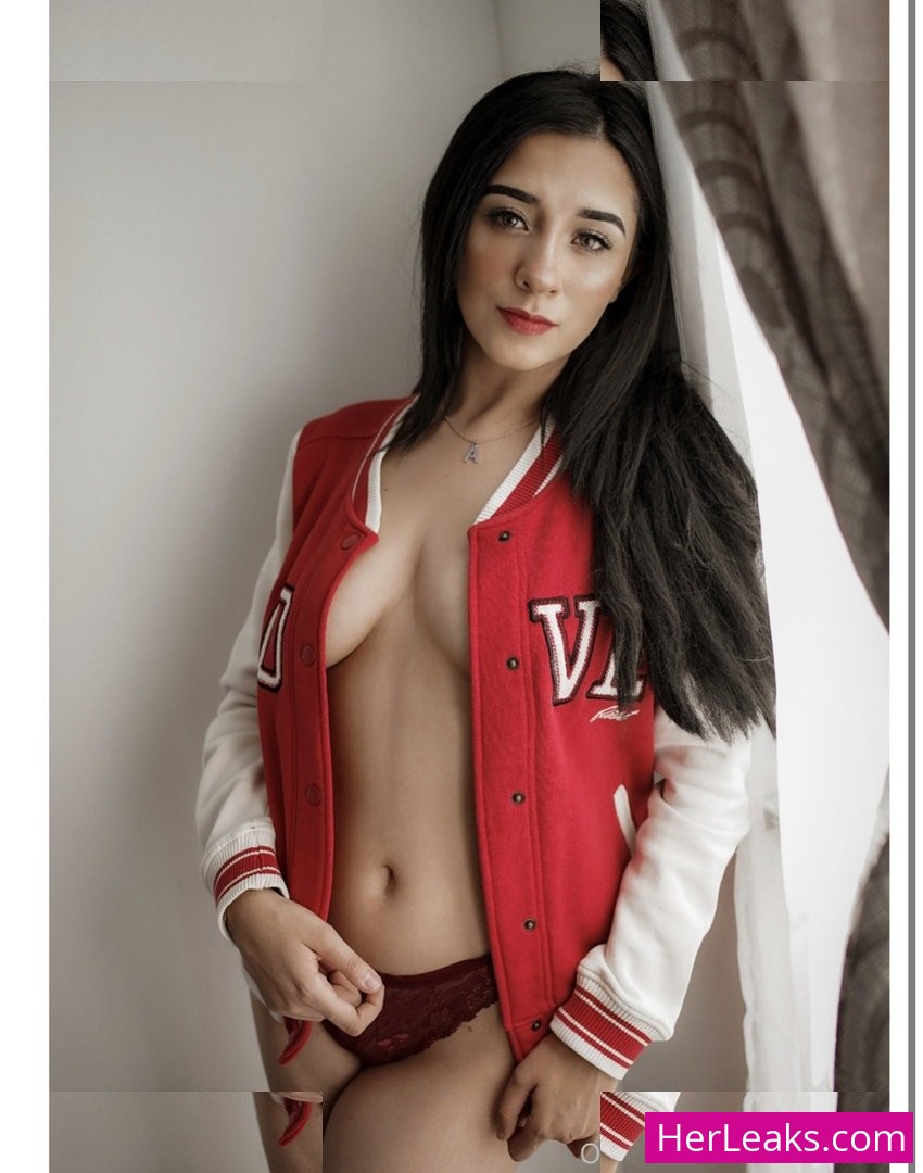 Ariadna Lorenzana - Image 113