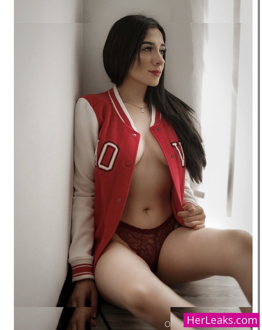 Ariadna Lorenzana - Image 112