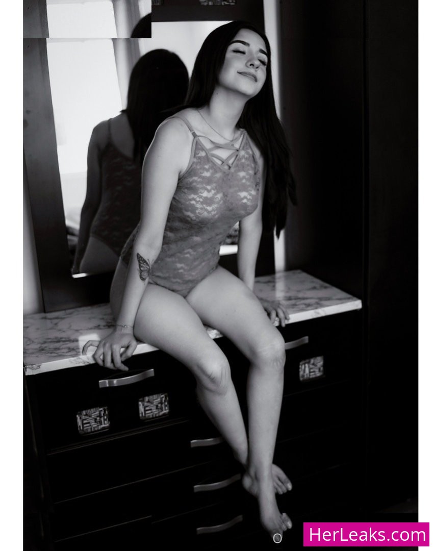 Ariadna Lorenzana - Image 101