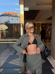 Caro Daur - Image 118