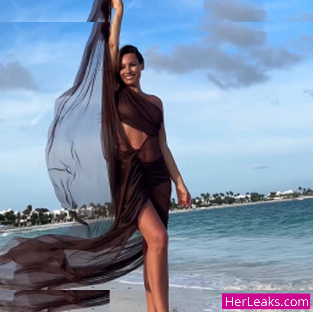 Carolina Pampita - Image 93