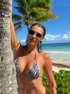 Carolina Pampita - Image 14