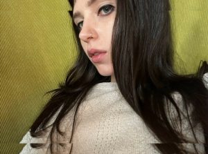 Clairo - Image 183
