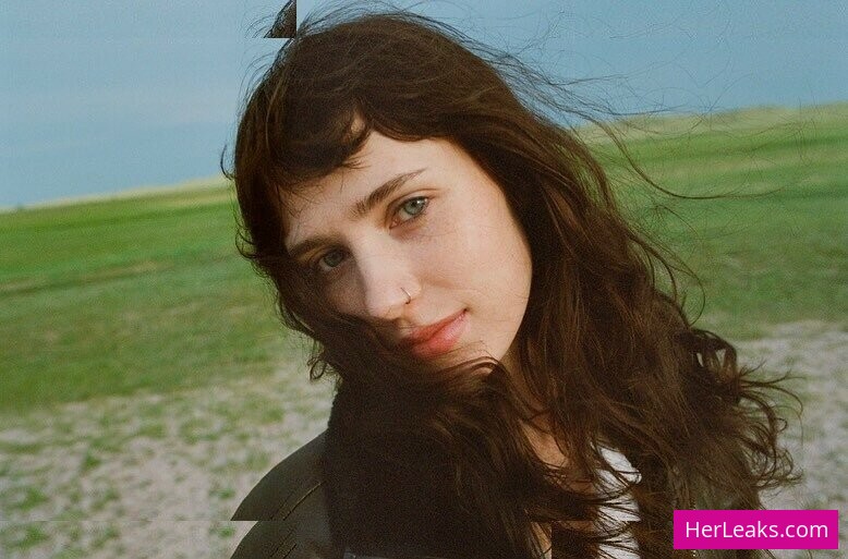 Clairo - Image 151