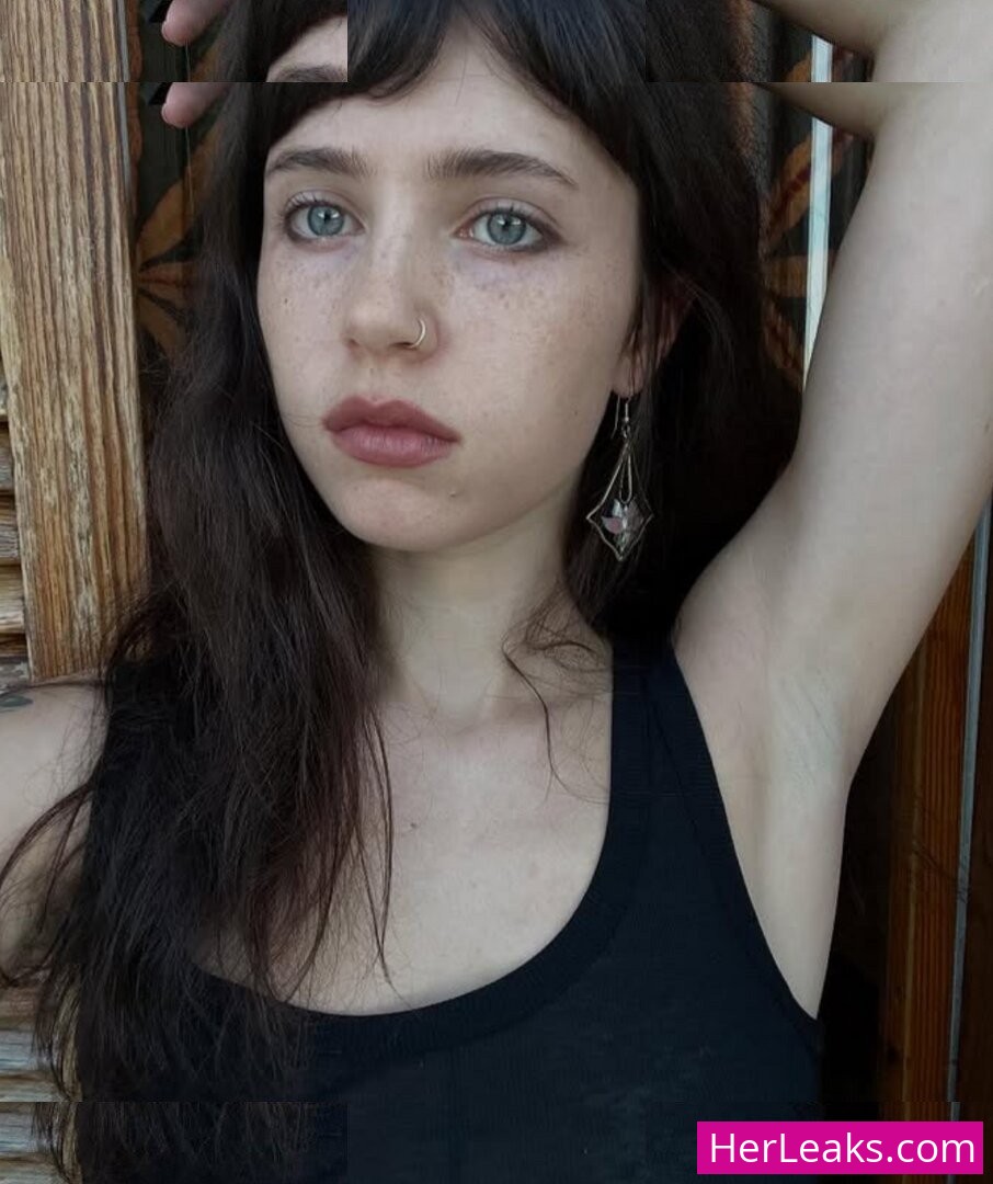 Clairo - Image 146