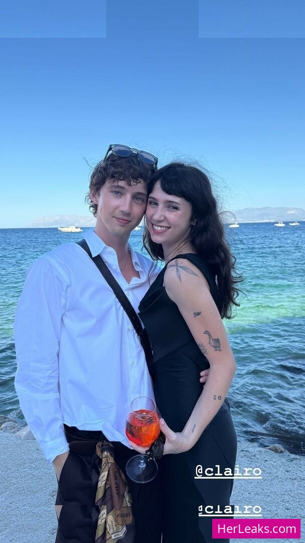 Clairo - Image 112