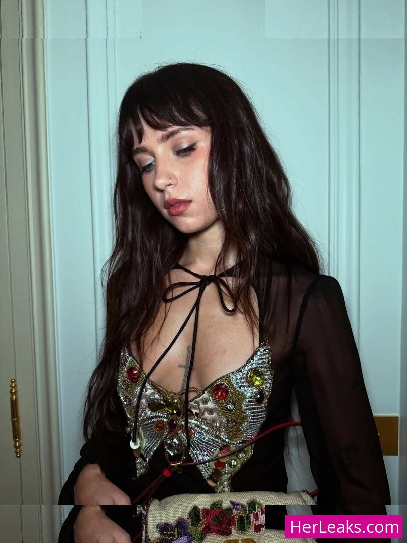 Clairo - Image 108