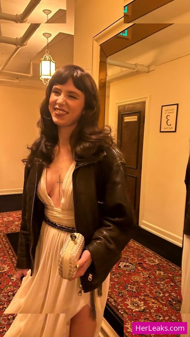 Clairo - Image 88