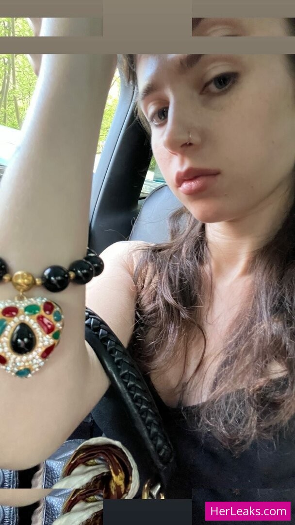 Clairo - Image 79