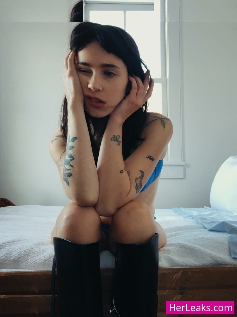 Clairo - Image 29