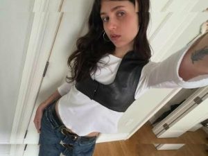 Clairo - Image 21