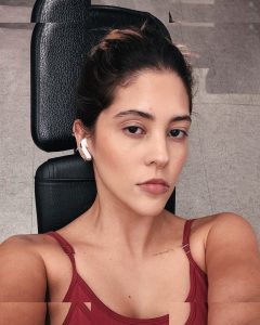Dora Figueiredo - Image 36
