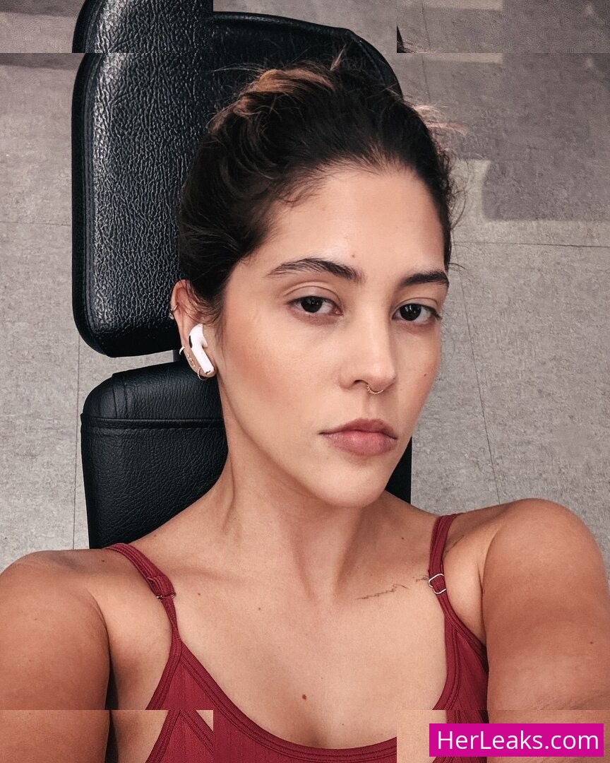 Dora Figueiredo - Image 36