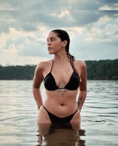 Dora Figueiredo - Image 18