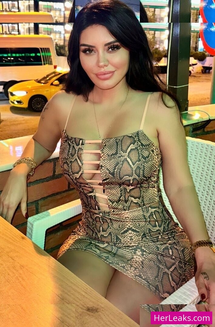 Ebru Polat - Image 100