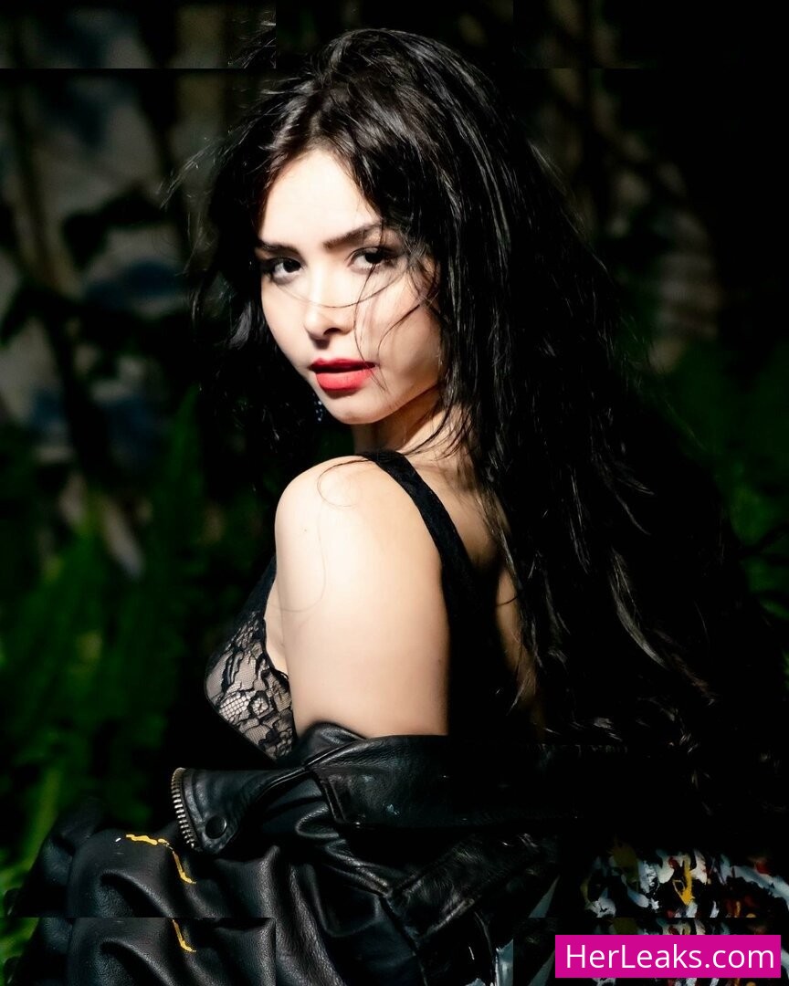 Eduarda Yuni - Image 82