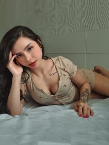 Eduarda Yuni - Image 14
