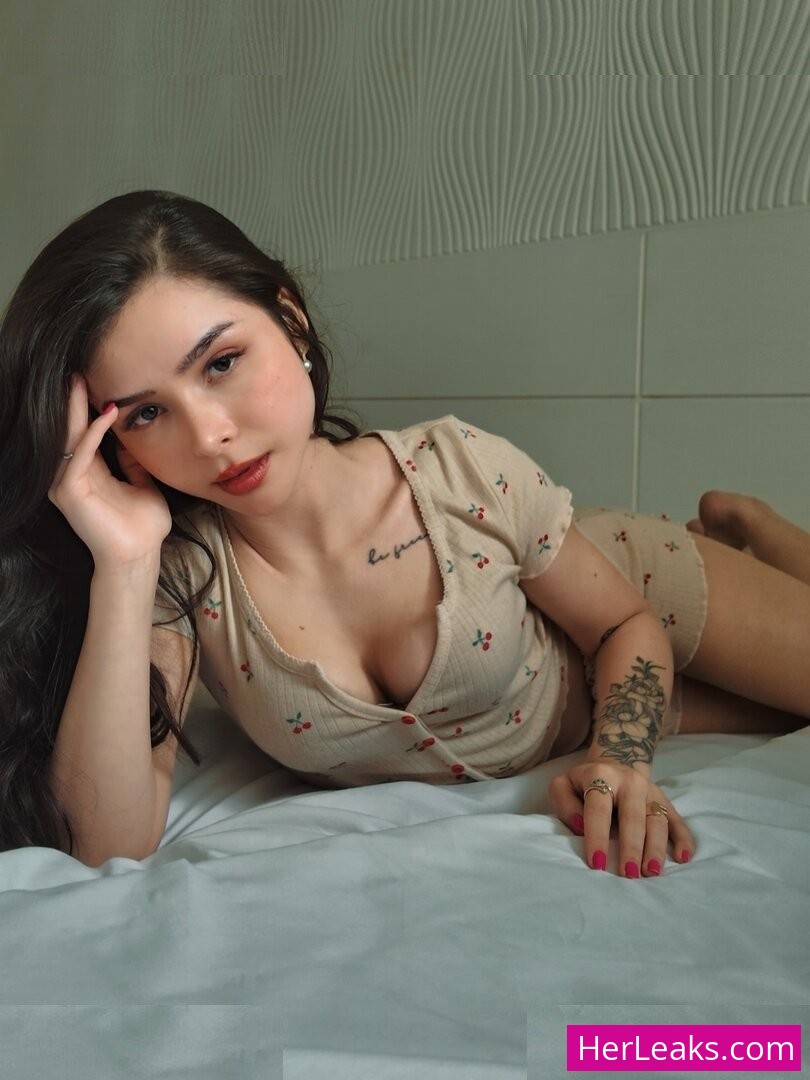 Eduarda Yuni - Image 14