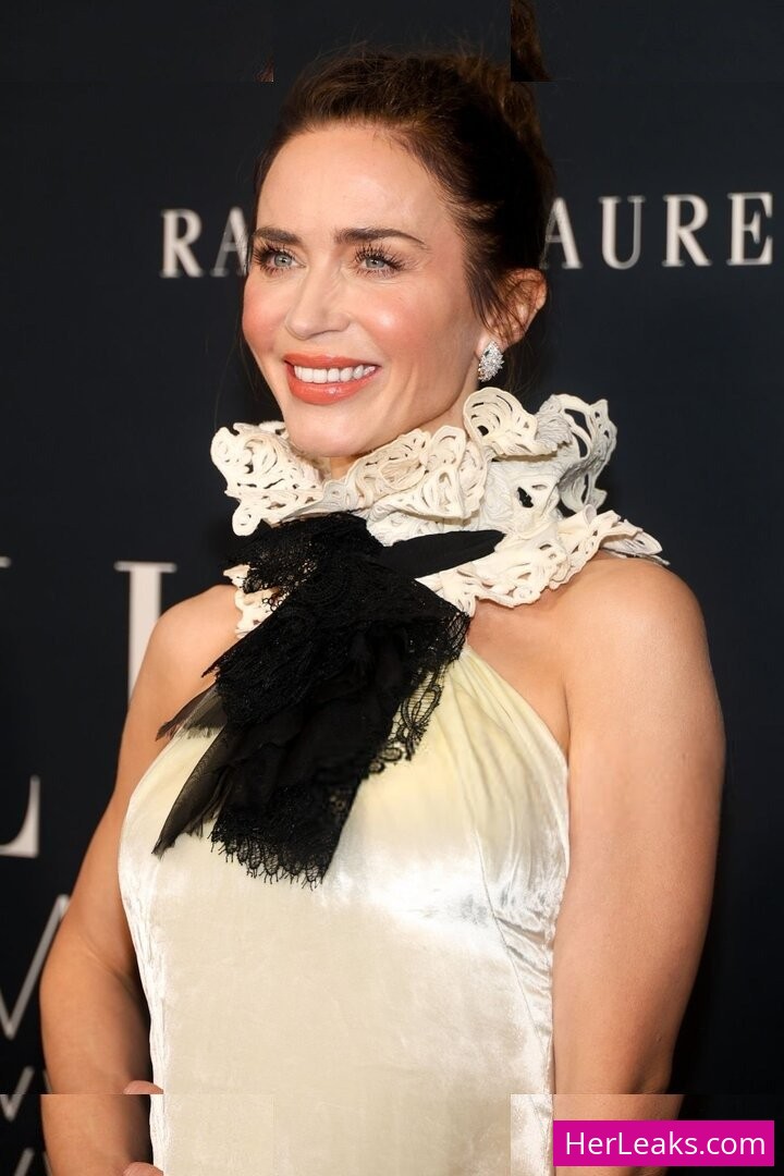 Emily Blunt - Image 157