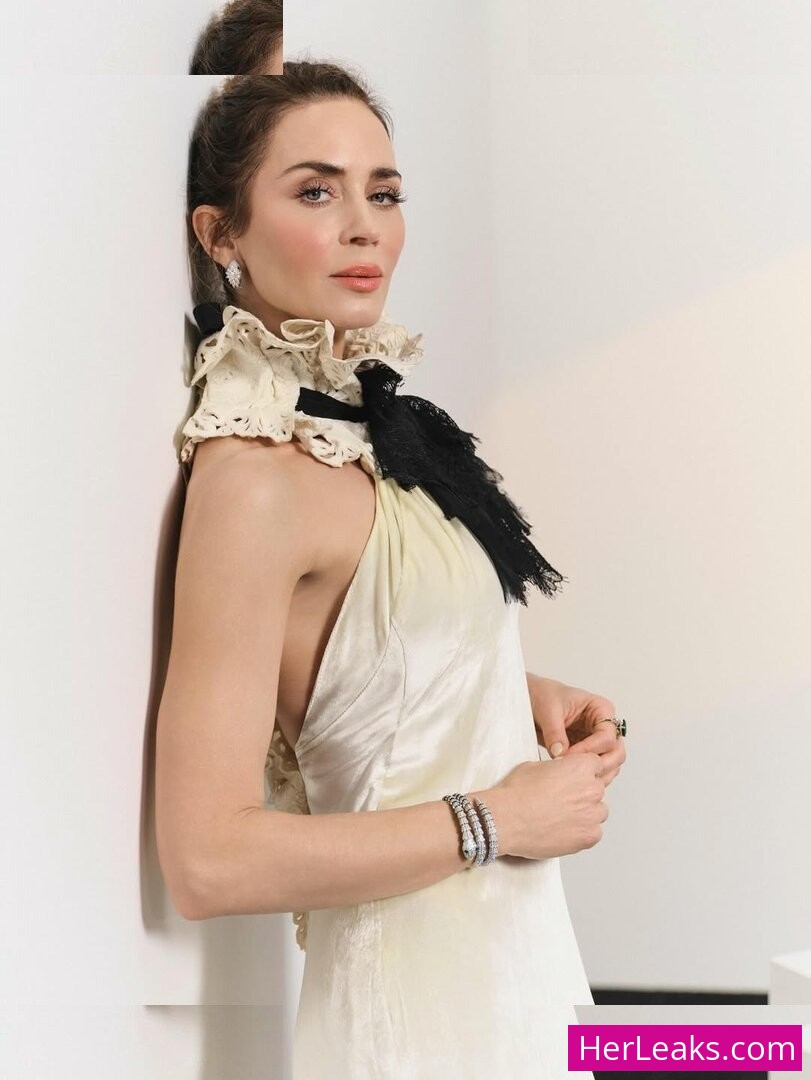 Emily Blunt - Image 155