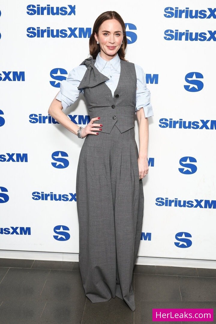 Emily Blunt - Image 110