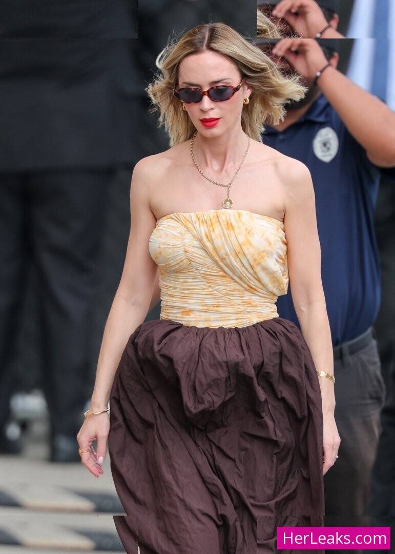 Emily Blunt - Image 37