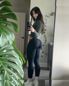 Emma Lanyi - Image 90