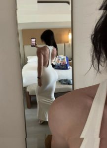 Emma Lanyi - Image 13