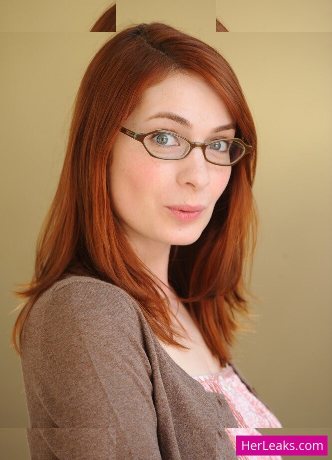 Felicia Day - Image 170