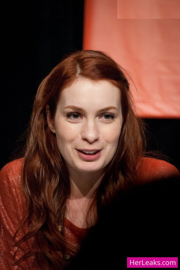 Felicia Day - Image 158