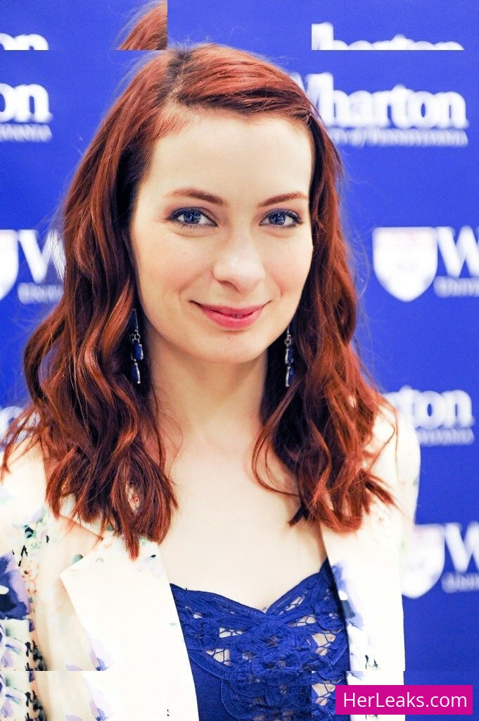 Felicia Day - Image 154
