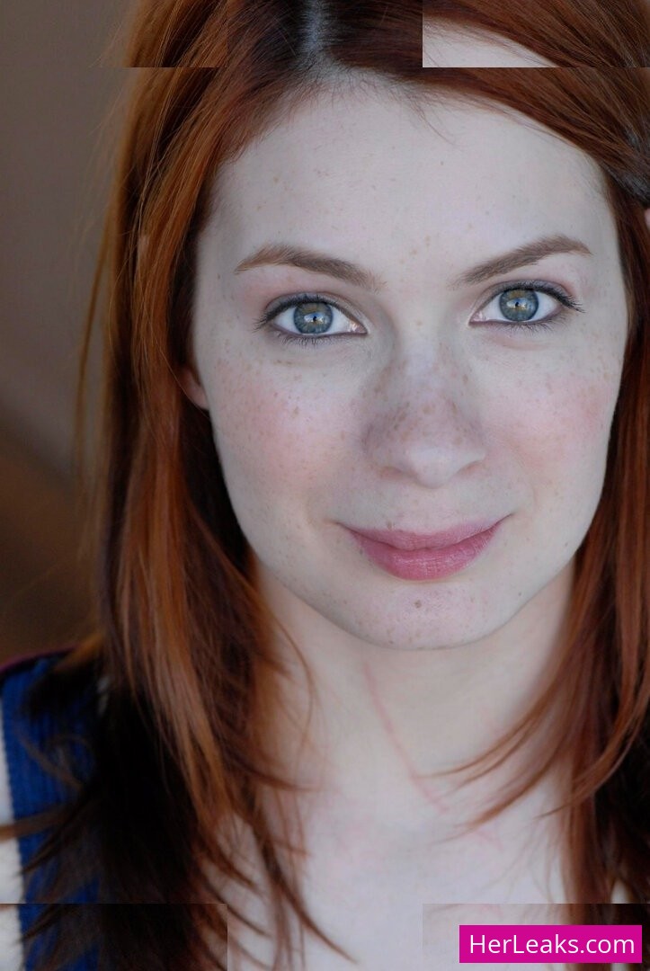 Felicia Day - Image 153