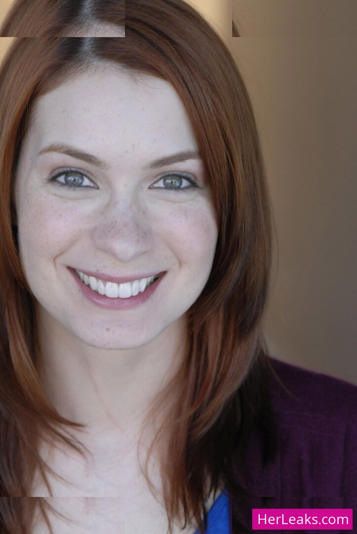 Felicia Day - Image 149