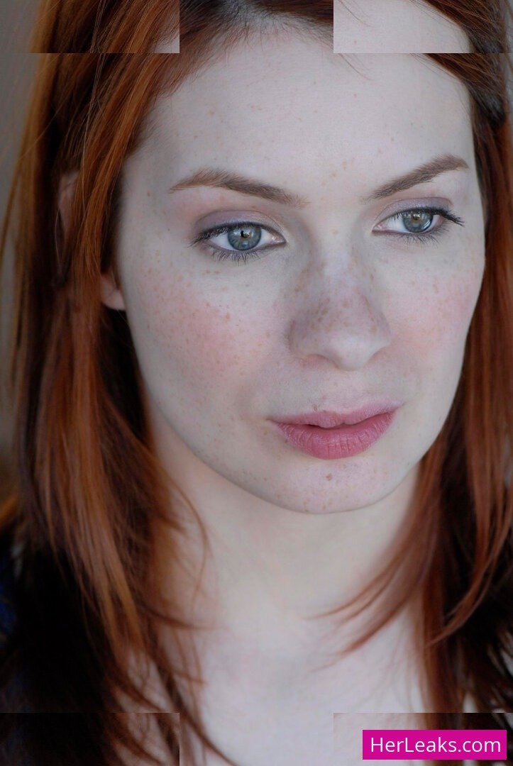 Felicia Day - Image 148