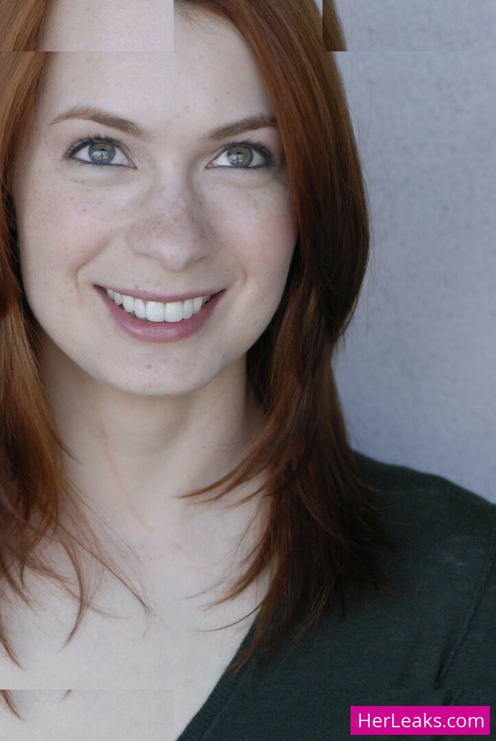 Felicia Day - Image 144