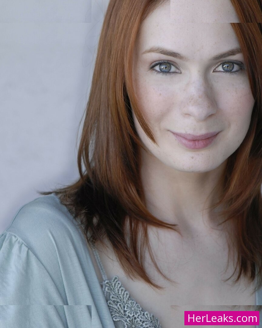 Felicia Day - Image 117