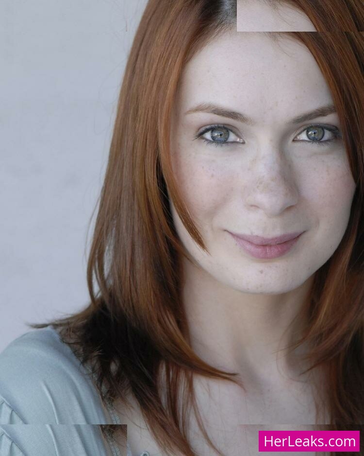 Felicia Day - Image 110
