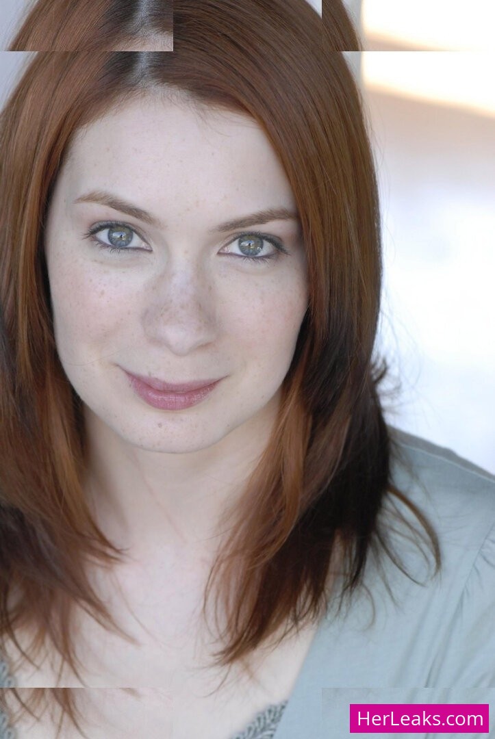 Felicia Day - Image 109