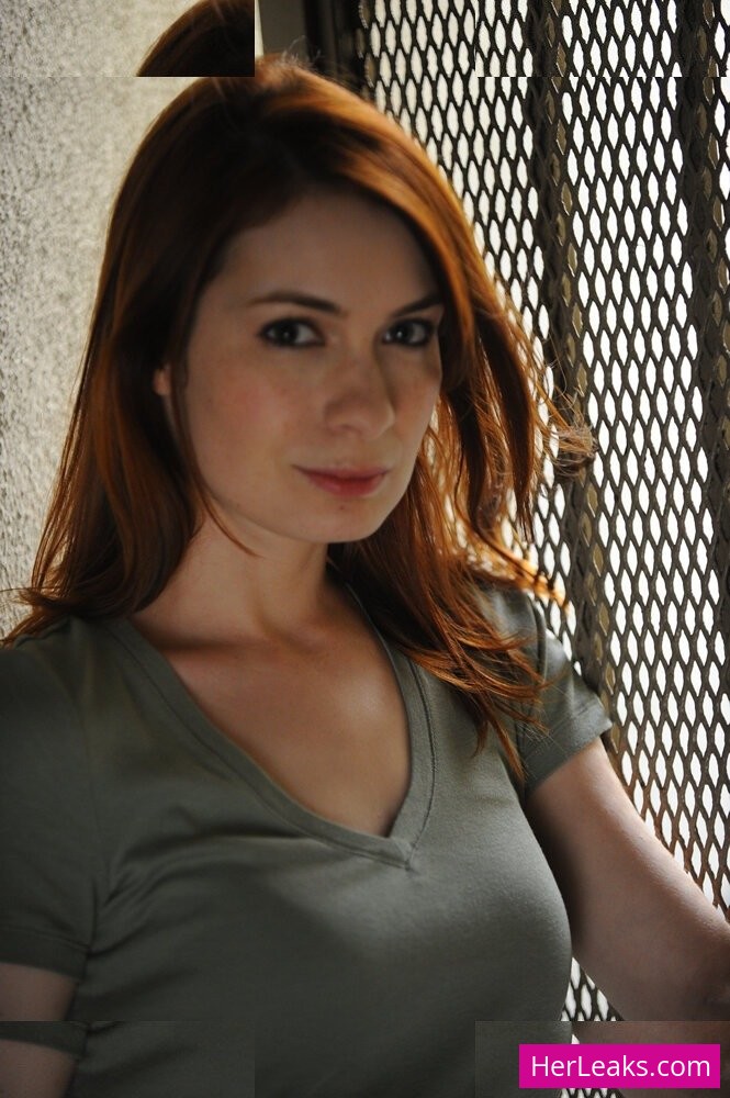 Felicia Day - Image 101