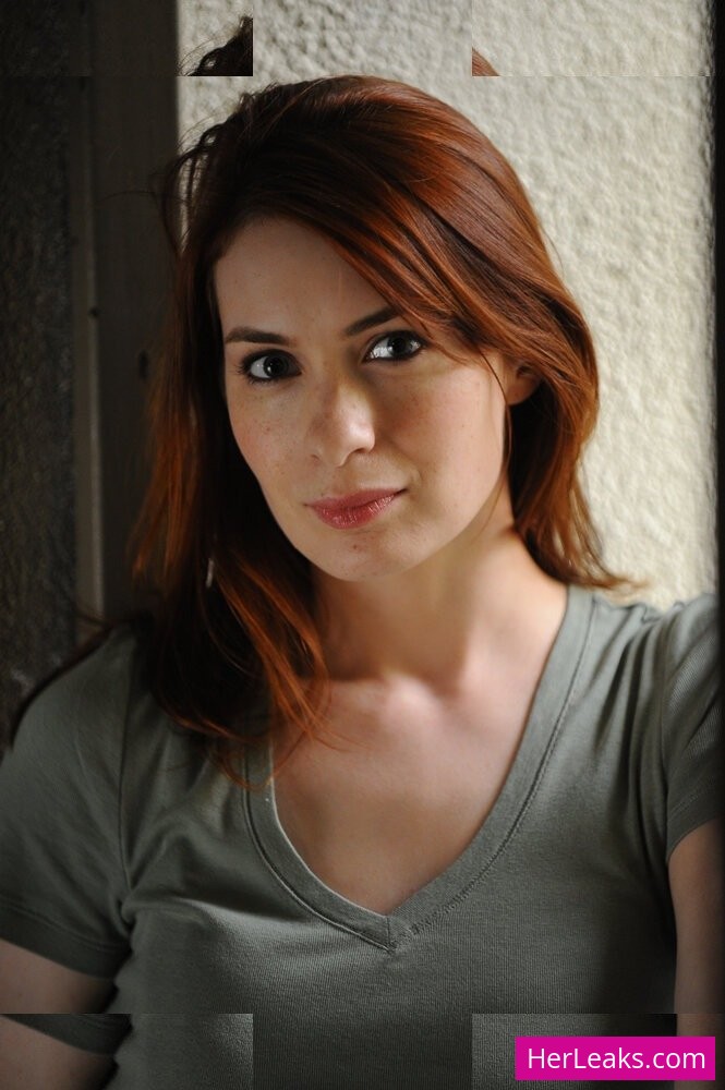 Felicia Day - Image 97