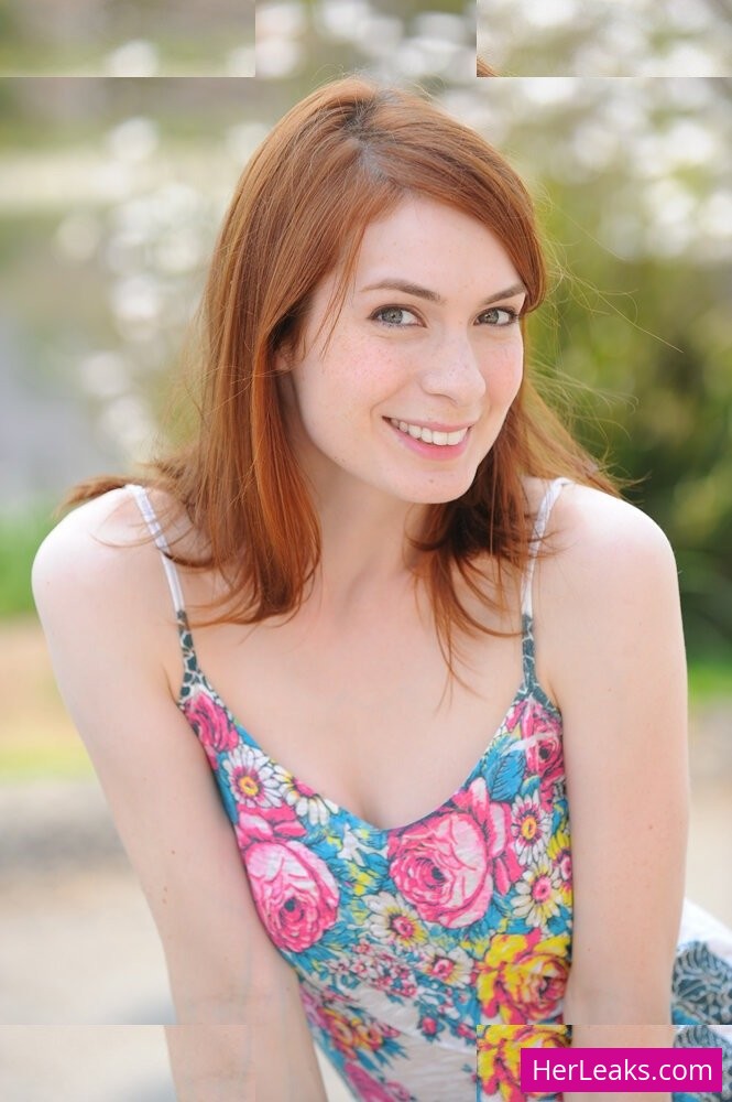Felicia Day - Image 77