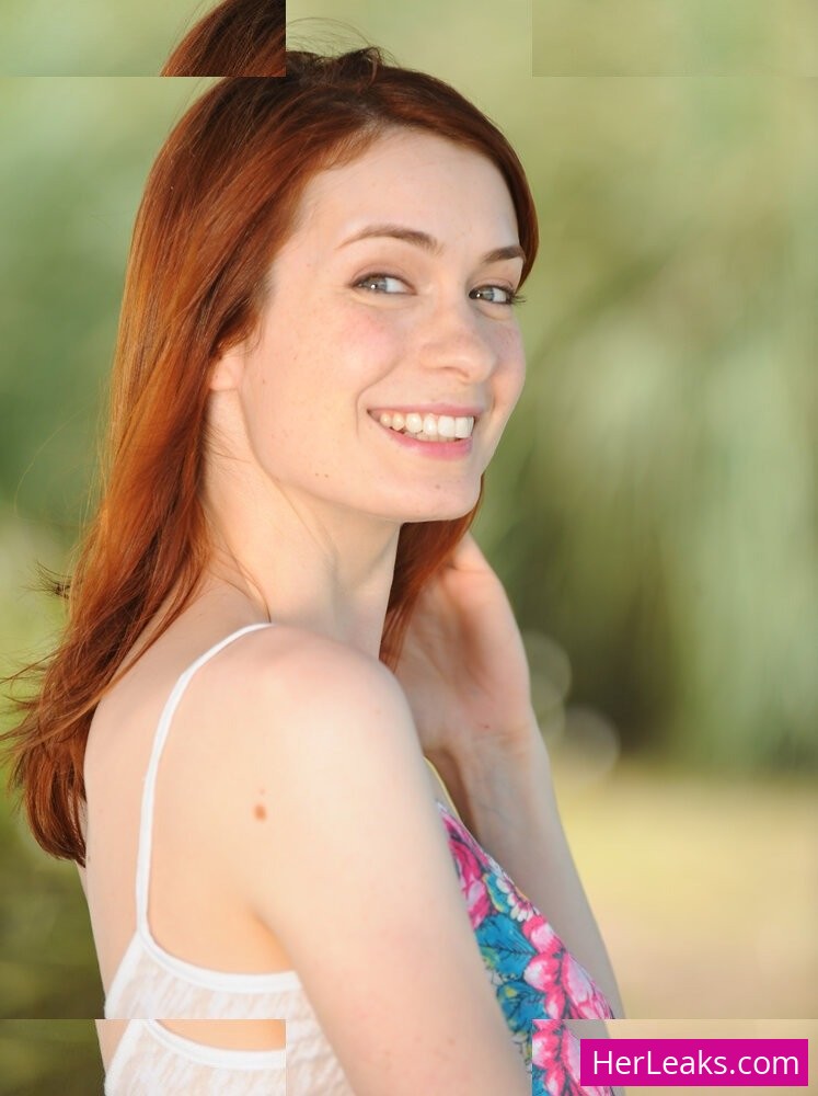 Felicia Day - Image 74