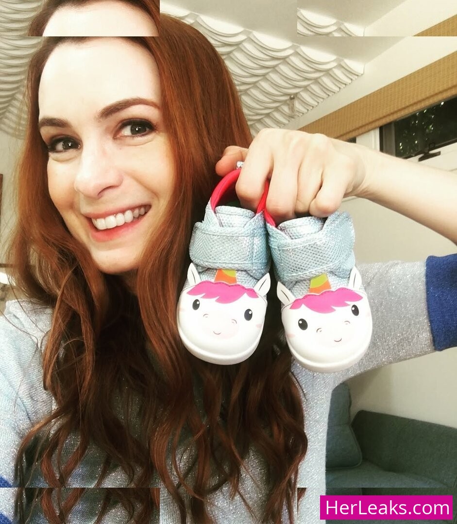 Felicia Day - Image 65
