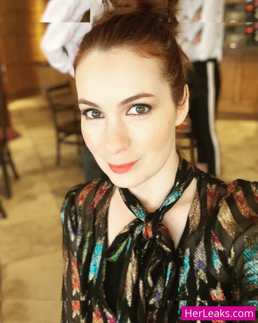 Felicia Day - Image 55