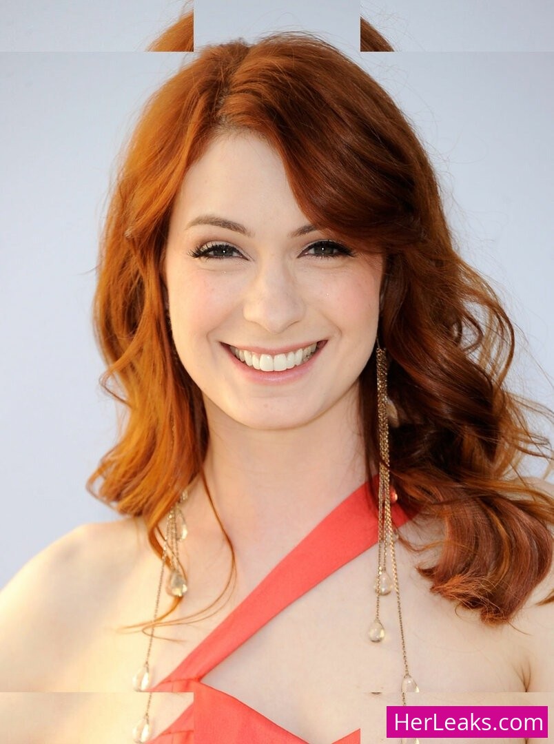 Felicia Day - Image 23