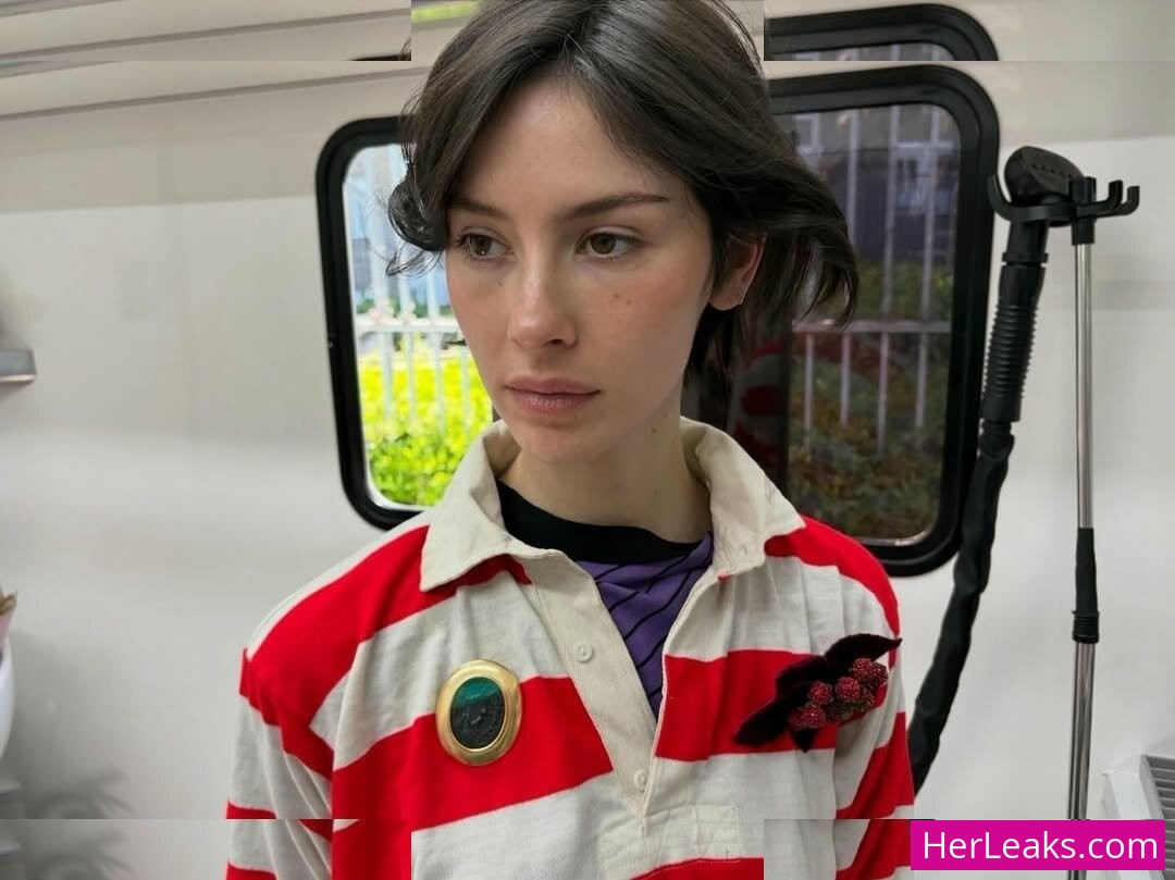 Gracie Abrams - Image 34