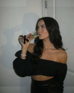 Hannah Cheramy - Image 117