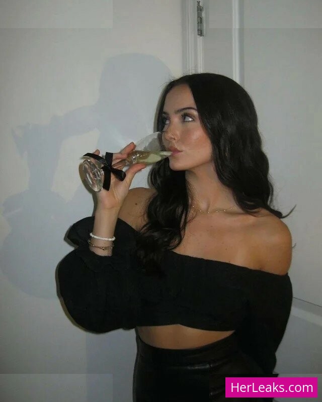 Hannah Cheramy - Image 117
