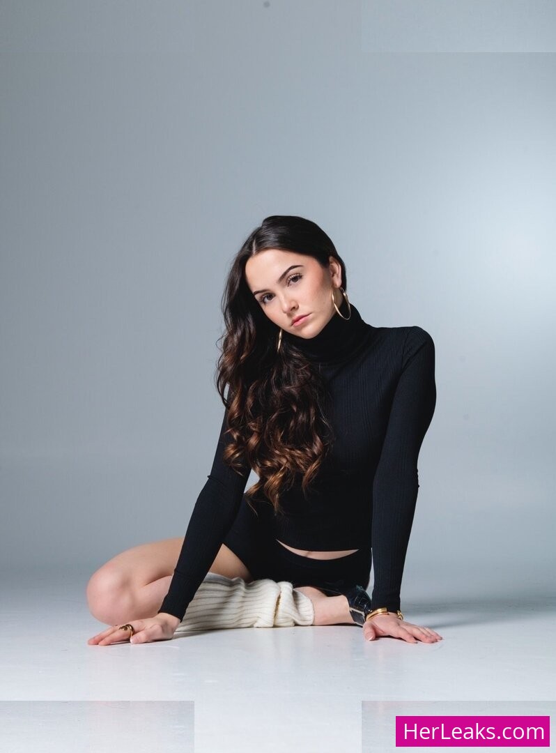 Hannah Cheramy - Image 16
